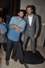 Aditya Roy Kapoor at Samsung S4 launch by Reliance in Shangrilaa, Mumbai on 27th April 2013 (64).JPG